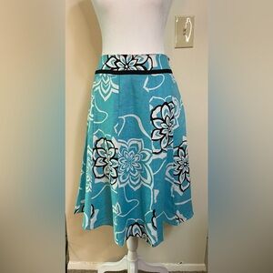Yarns & Stitches Women’s Graphic Blue Flower 100 % Linen A- Line Skirt Sz 8. NWT